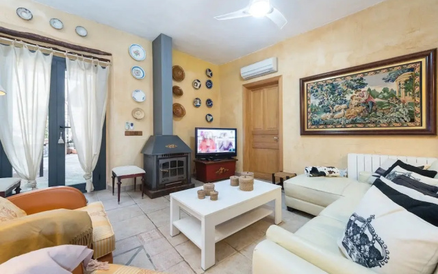 Ca Na Missa 10 - Villa With Private Pool In Llubi