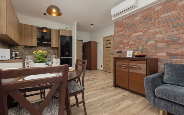 Lux Apartment Manufaktura by Renters