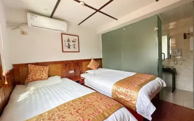 Wudang Mountain Longyuange Hotel