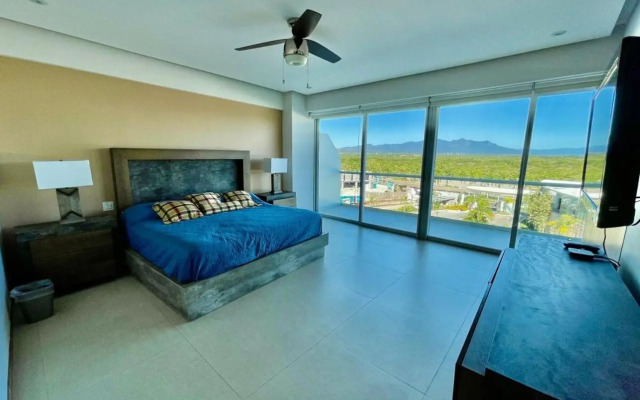 NV 4L Peninsula Beach Front and ocean view
