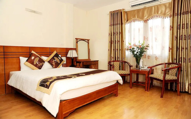 Sunflower Hotel & Travel