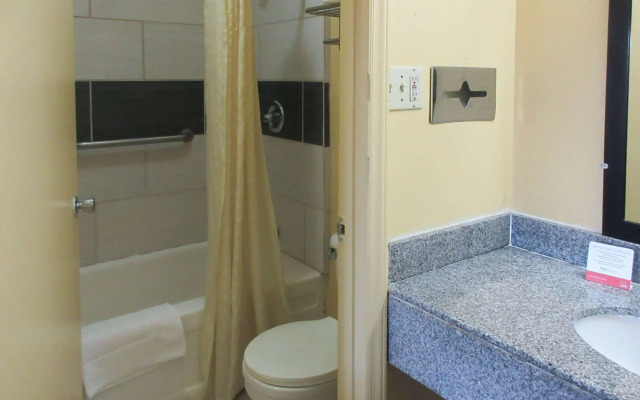 Econo Lodge Charlotte Airport Area