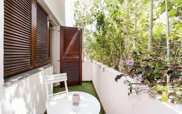 Modern Charm Balcony Retreat by Sea N Rent