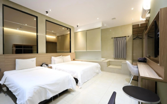 Hotel Almond Busan Station