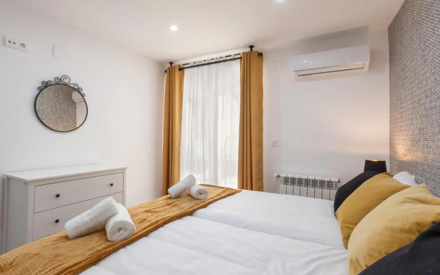 Apartamentos Reina Isabel
