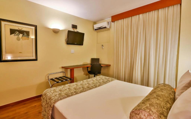 Metropolitan Hotel by Atlantica