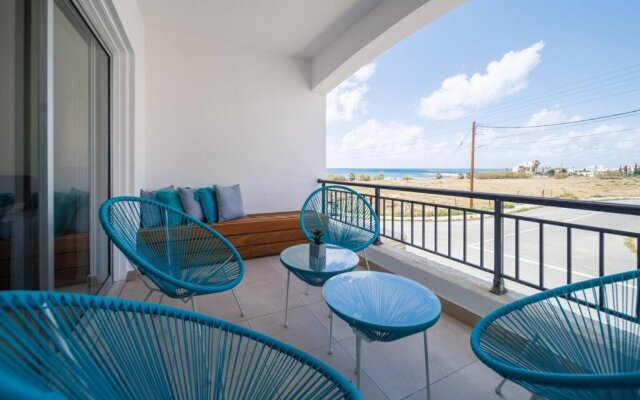 2bed Apartment by the Sea