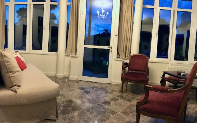 Avgi's Home