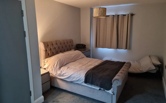 Stunning 3-bed Apartment in Heart of Cardiff Bay