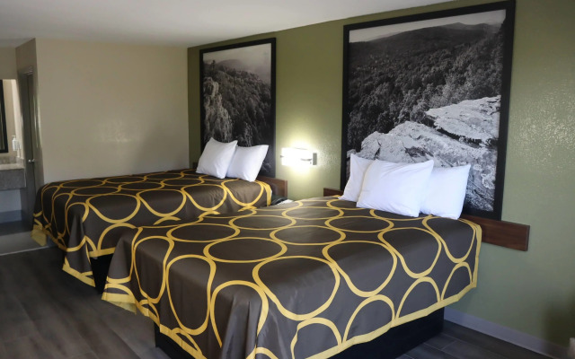 Super 8 by Wyndham Cabot