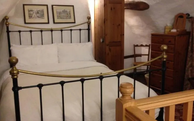 Thatch cottage