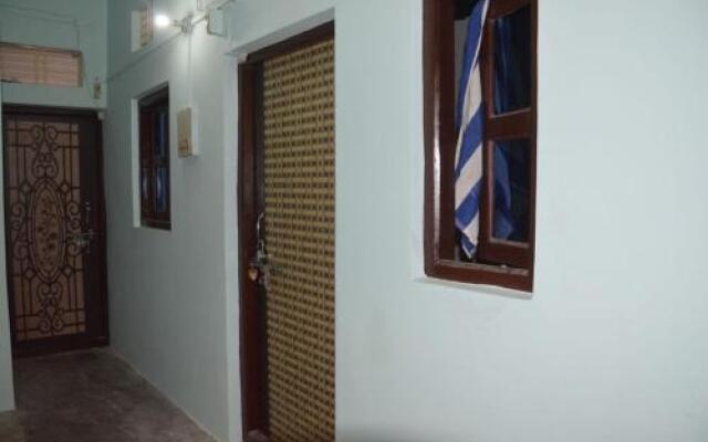 Aniket PG House