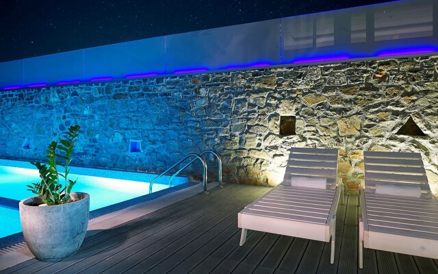 Mistral Bay Hotel