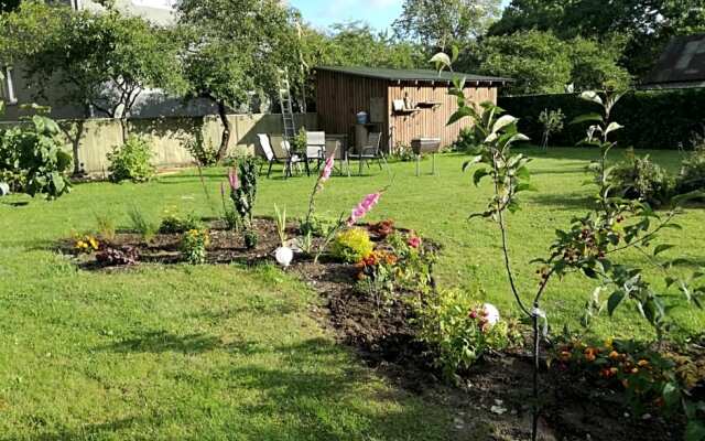 Kraavi Guest Hostel