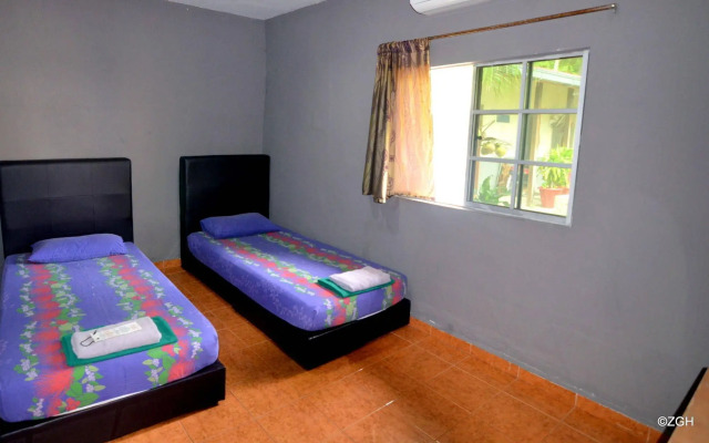 Zackry Guest House