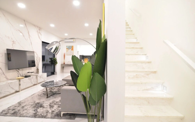 Villa with Shared Pool in Central Pattaya - Palmc19