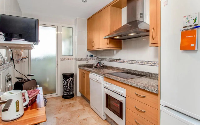 2091- Apt close from all amenities
