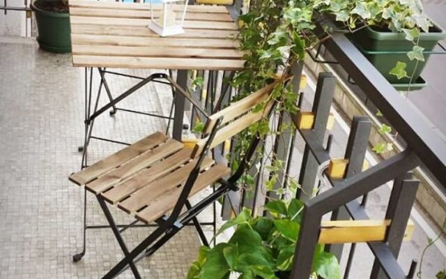 Bed and Breakfast Happiness