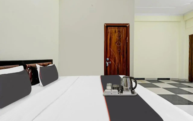 Oyo Flagship 92980 Empire Inn