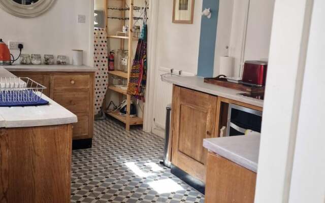 Inviting 2-bed Character House Stamford