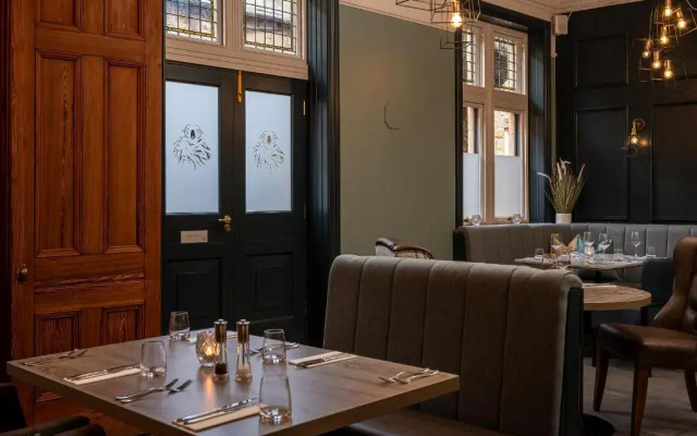 The Fleece Hotel