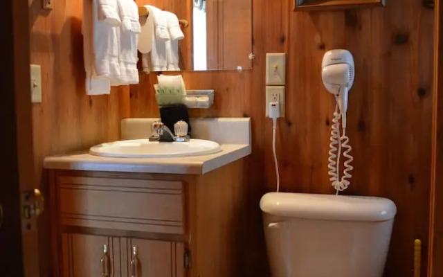 Black Walnut Point Inn