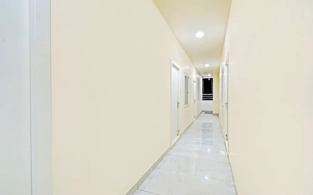 Fabhotel Lexus Grand