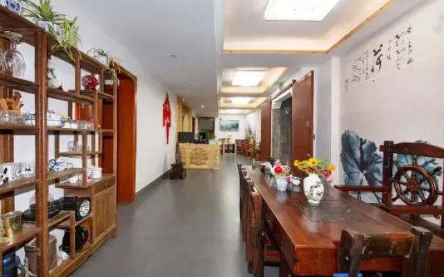Jiuqi Shuidiao Getou Diaojiaolou Hotel