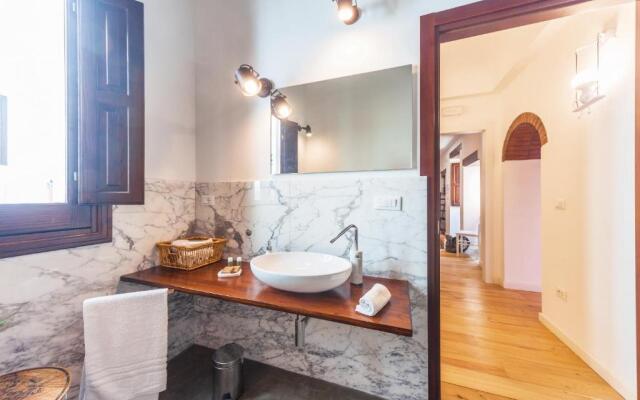 Valuk-Piazza Duomo Charming Apartment