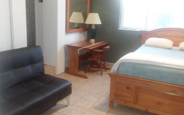 Avenues Hostel