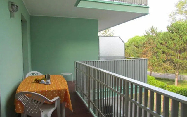 Vacation by the Pool in our Cozy Flat