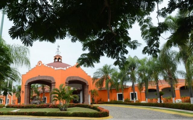 Mision Colima Hotel