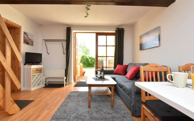 Spacious Apartment in Stove with Waterfront