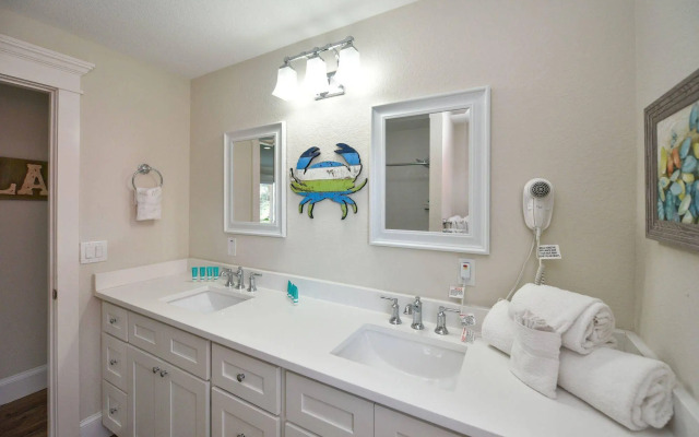 Tropical Breeze Resort