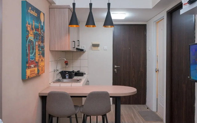 Good Place and Homey 2BR at Apartment Serpong Greenview