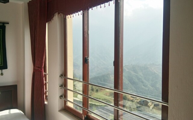 Black H'mong View Hotel