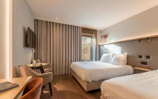 The CORNR Hotel