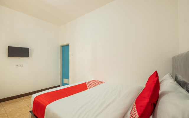 OYO 1460 Anyelir Residence