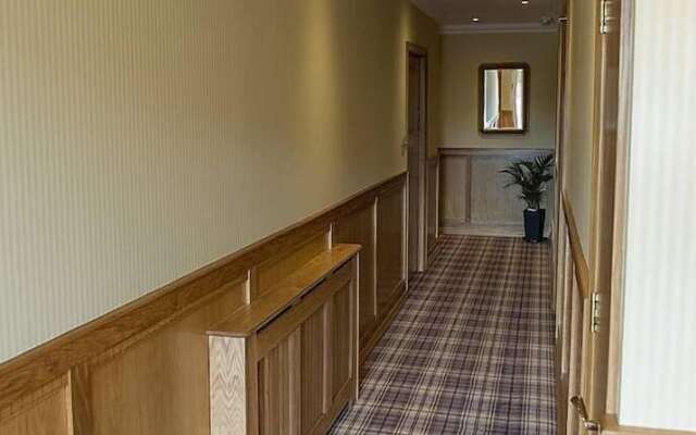 Somerton House Hotel