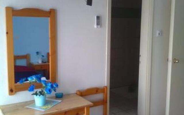 To Giouli