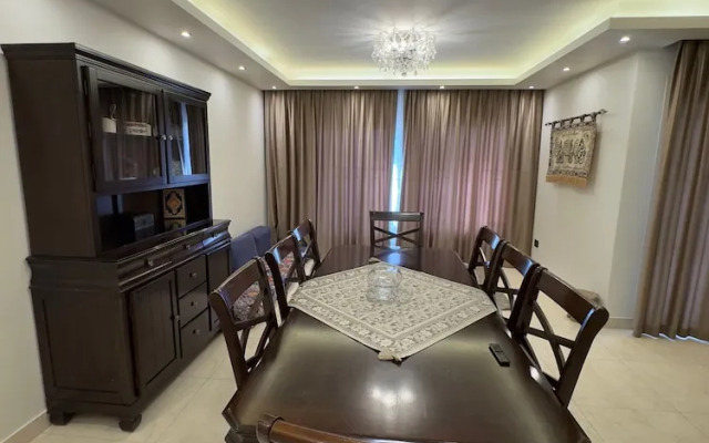 CK 1108 Spacious 2BR Apt 2BA Near Airport