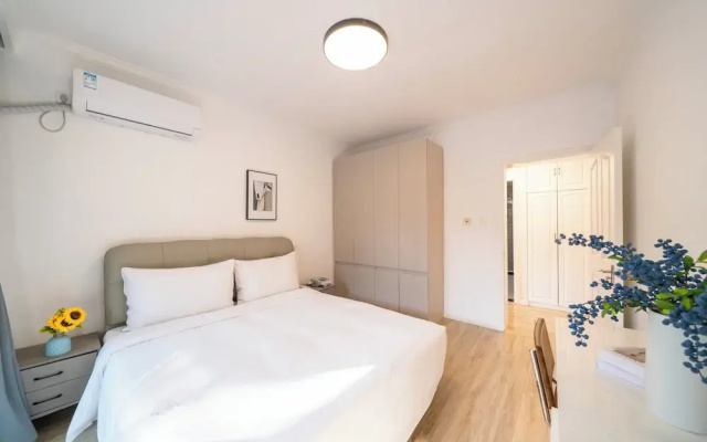 Tyms Tianshan 2BR Residence near Metro