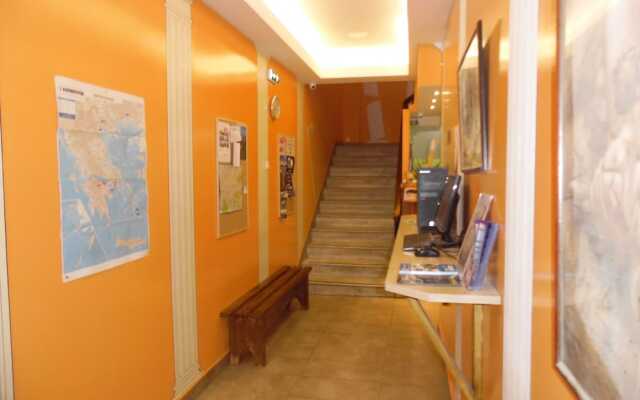 Zeus Hostel