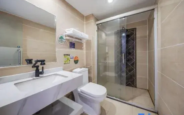 Yiwu Kaiyue Hotel