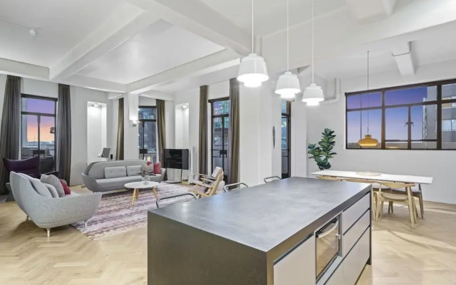 The Queens Retreat - Penthouse On Queen Street