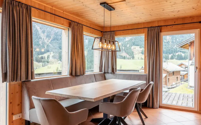 Chalet in Annaberg-lungotz With a Community Pool