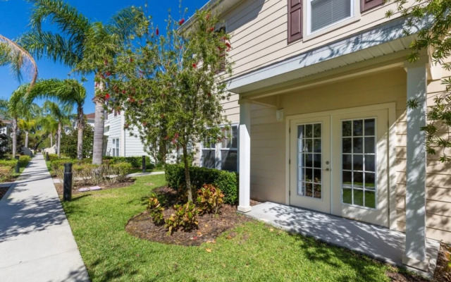 Lucaya Village 3040 #20-105