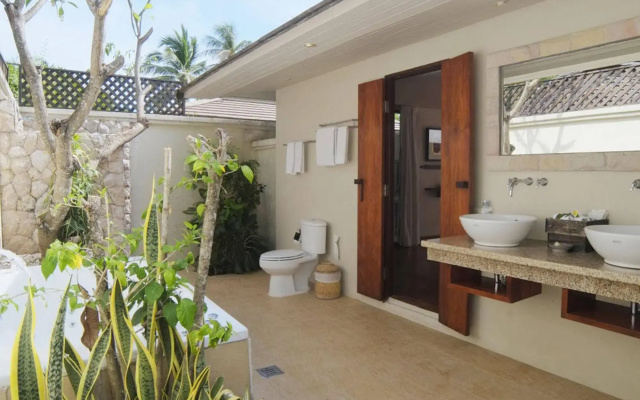 The Sunset Beach Resort & Spa Taling Ngam