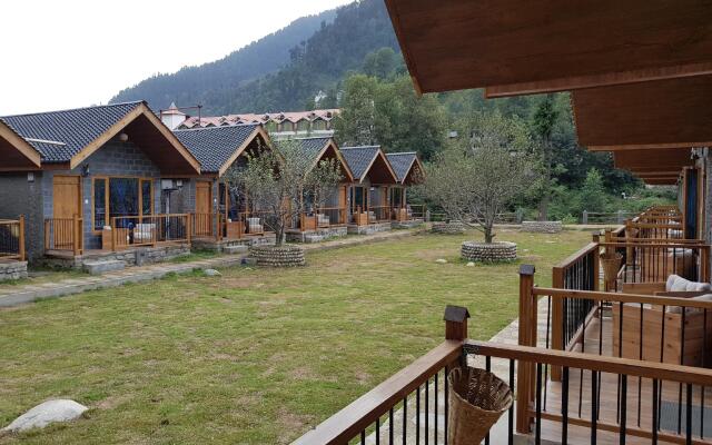 Winterfell The Stay, Unique River Front Resort