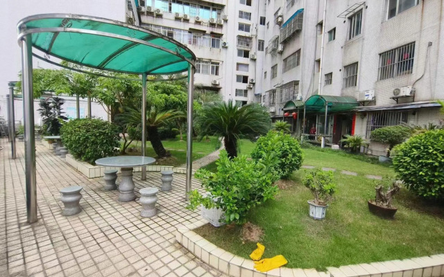 Jinhu Hotel